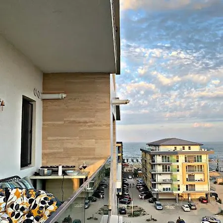 Yellow Mamaia Nord * Năvodari