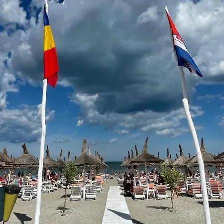 Yellow Mamaia Nord Năvodari